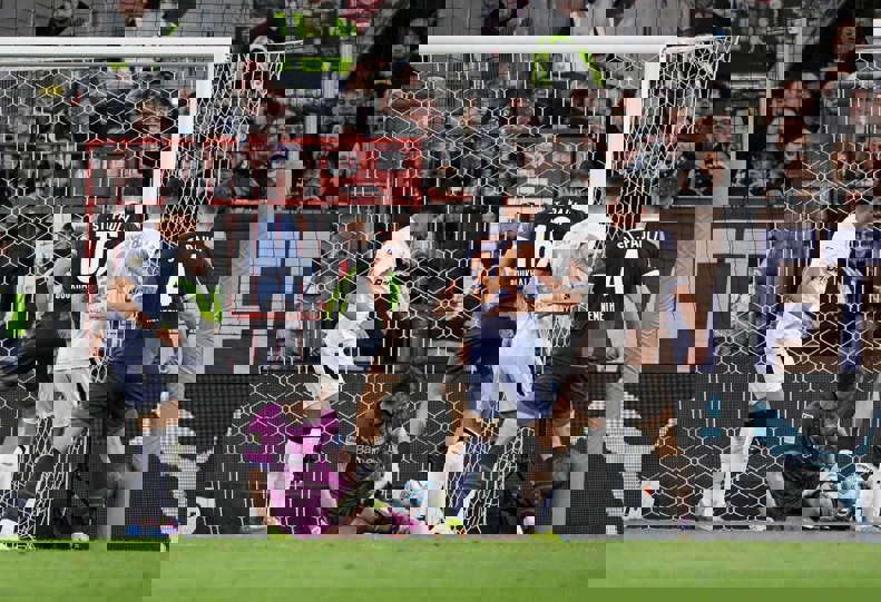 St. Pauli equalizes late