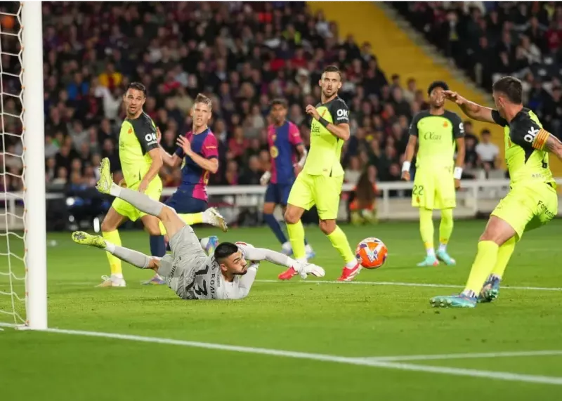 The Emergence of a Goalkeeping Phenomenon at Barcelona
