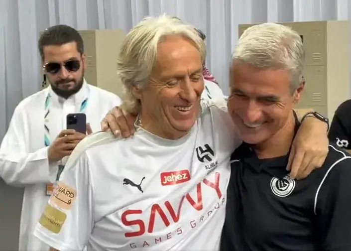 Jorge Jesus refuses to shake hands with other coaches