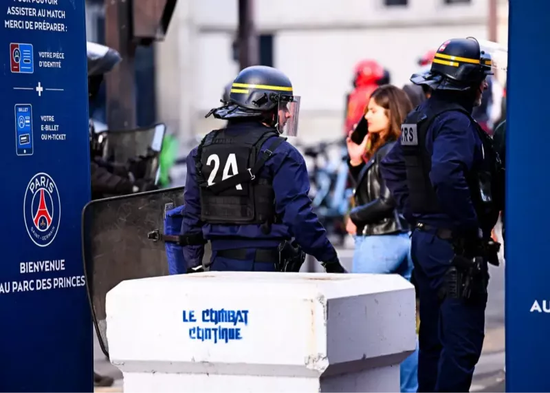 Paris Police Clash with PSG Fans Using Tear Gas! (Photos)