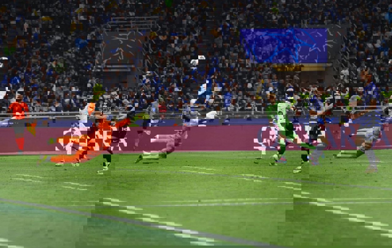 Yann Sommer's third save