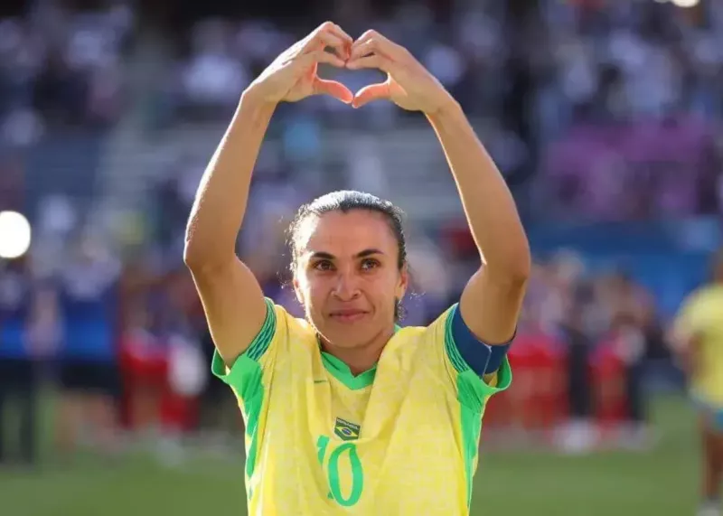 Marta, the Legend of Women's Football, Postpones Retirement!