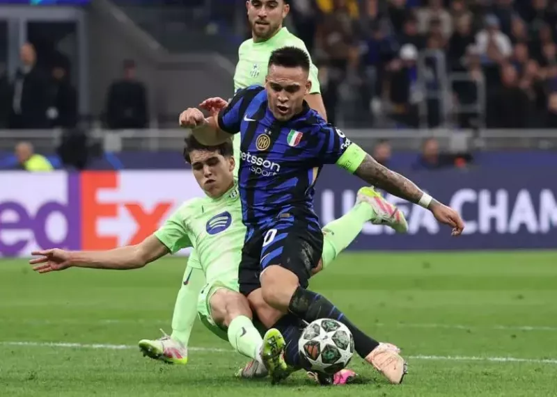 Wenger Against Inter: Lautaro Martinez Dived to Win a Penalty!