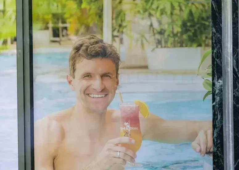 Muller Won't Let Bayern's Championship Celebration End!