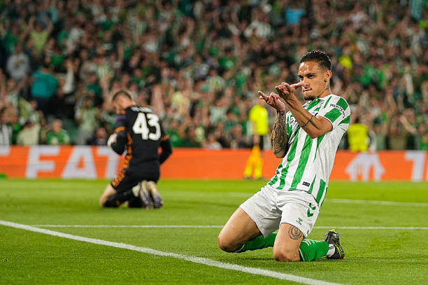 Antony celebrates his goal