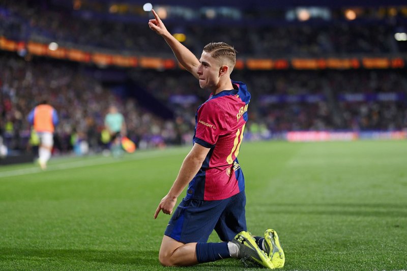 Valladolid 1 - Barcelona 2: Real Madrid Under Pressure!