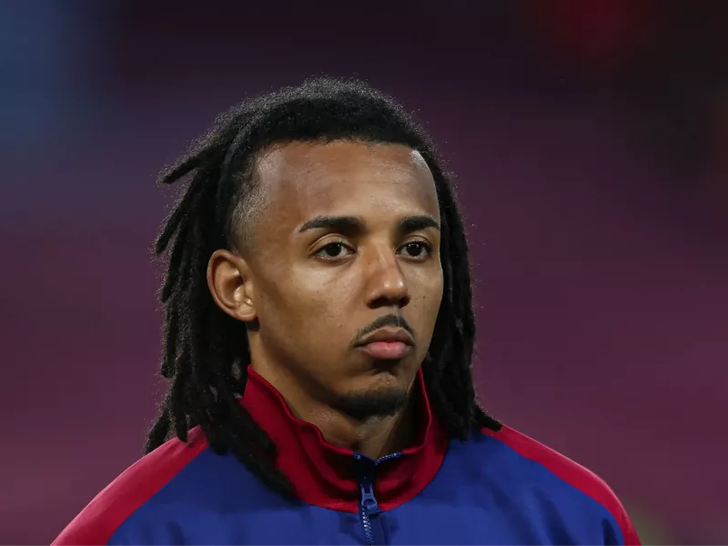 Jules Koundé Denies Making Any Comments About Lewandowski