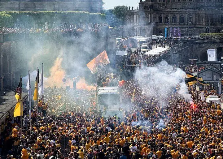 Incredible Celebration in Dresden for Promotion to Bundesliga 2