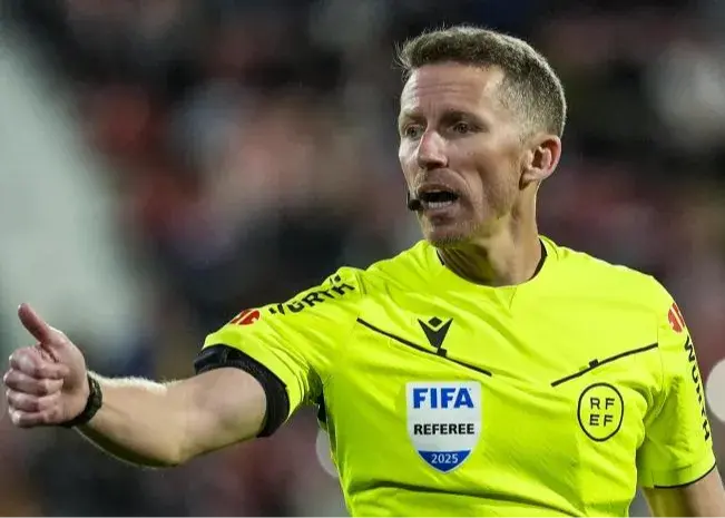El Clasico referee meets with Real Madrid representative