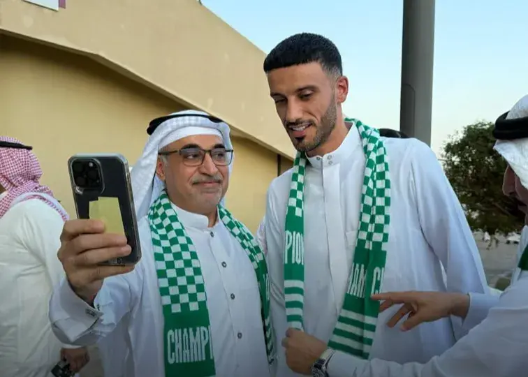 Omar Al Somah supports Al-Ahli