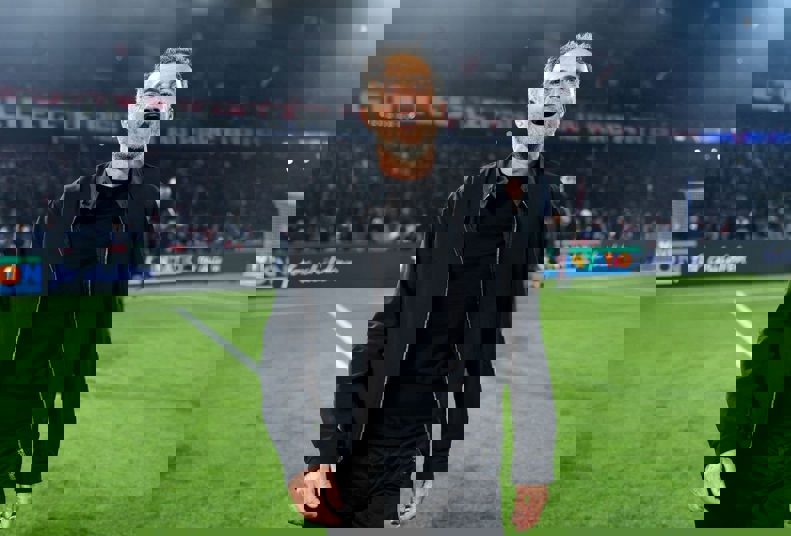 2183893
