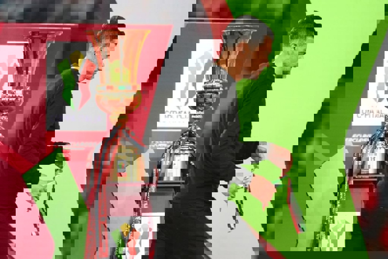 2186709