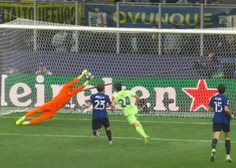 The Octopus – One of the Greatest Saves in History!