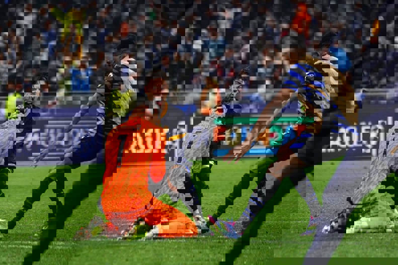Yann Sommer celebrating