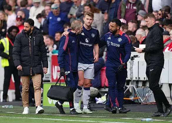 Manchester United Defender Injured Again Before Return! (Photo)