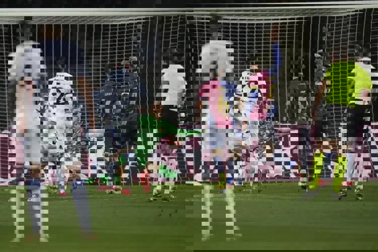 Szczesny under pressure