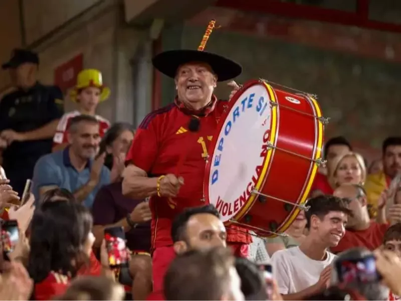 The World's Most Famous Football Supporter Passes Away