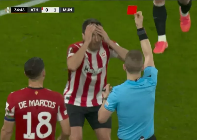 Manchester United's Joy in San Mamés with Controversial Red Card!