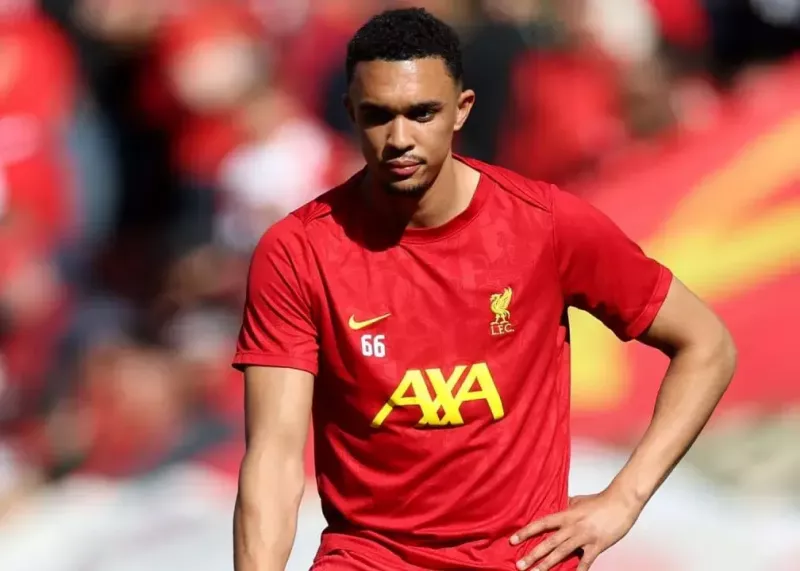 Arne Slot's Request to Liverpool Fans: Don't Boo Alexander-Arnold!