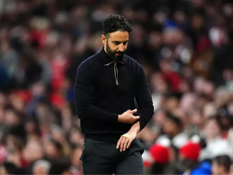 Amorim's Bandage Sparks Speculation Among Manchester United Fans