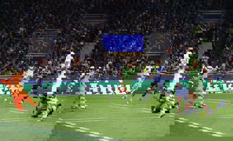 Yann Sommer's first save